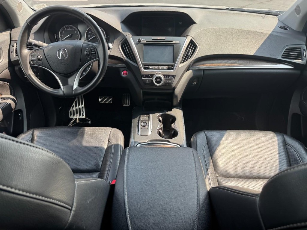 Acura MDX Vehicle Full-screen Gallery Image 13