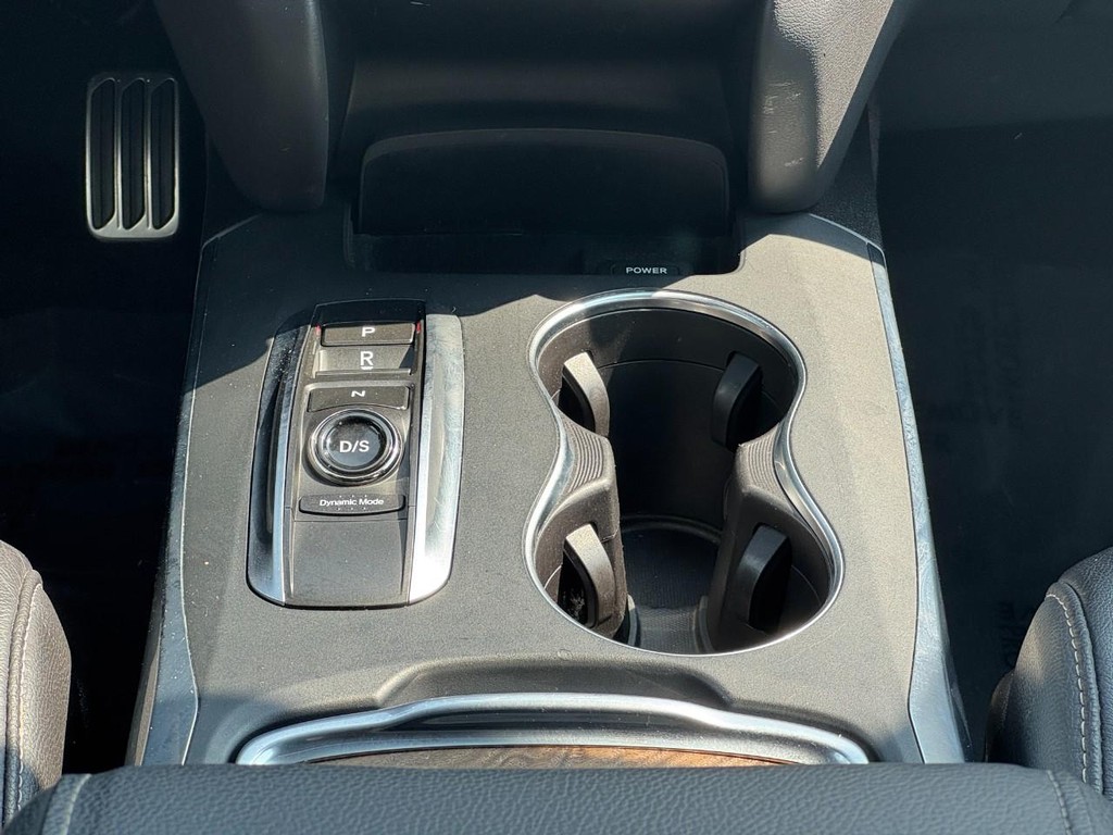 Acura MDX Vehicle Full-screen Gallery Image 16