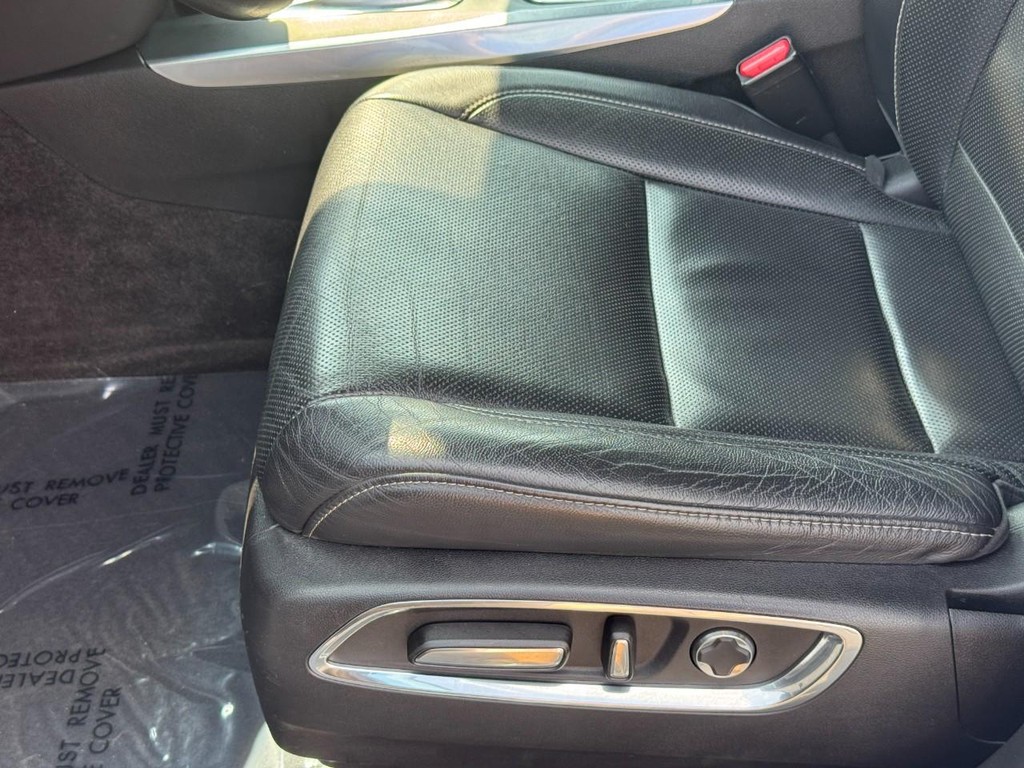Acura MDX Vehicle Full-screen Gallery Image 19