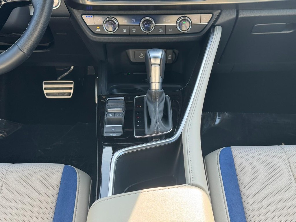 Acura ADX Vehicle Full-screen Gallery Image 16