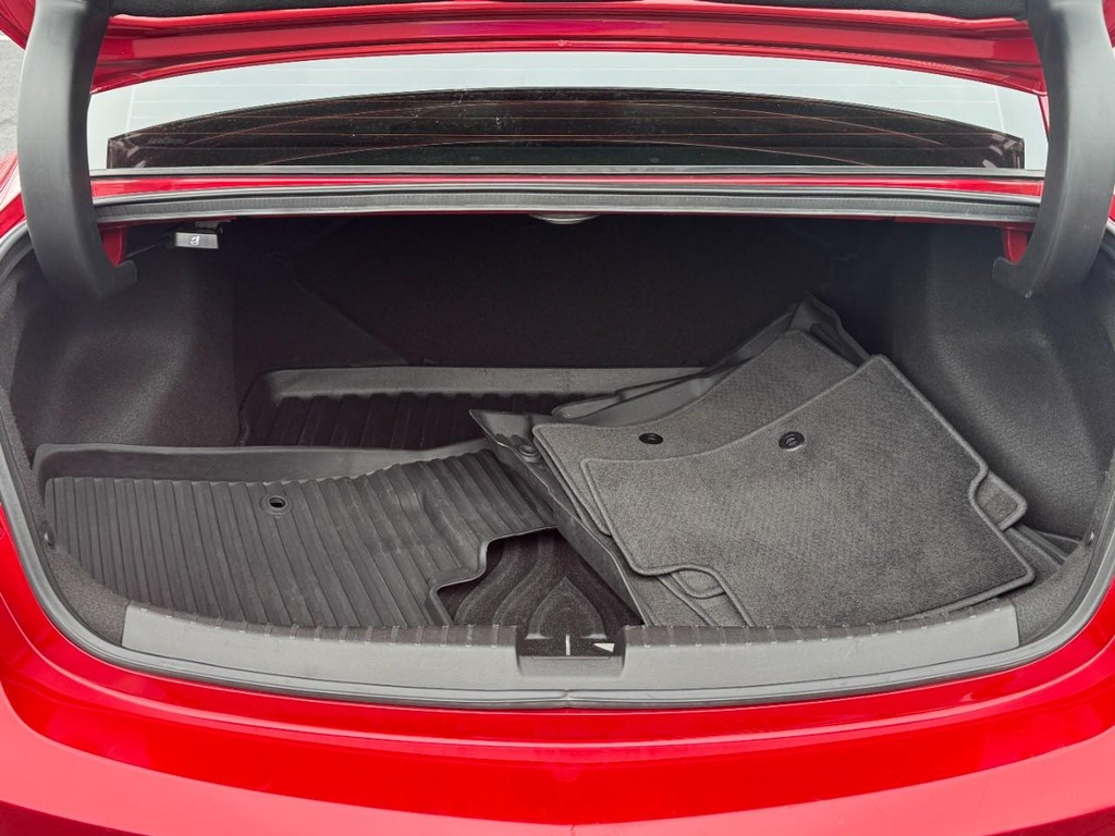 Acura ILX Vehicle Full-screen Gallery Image 04
