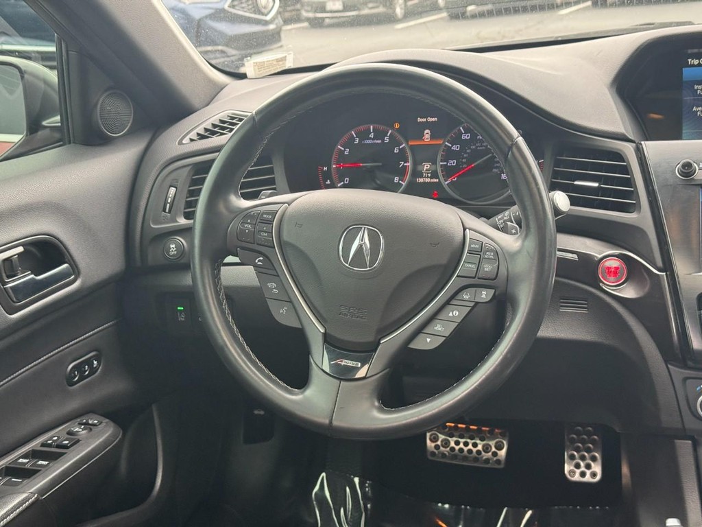 Acura ILX Vehicle Full-screen Gallery Image 13