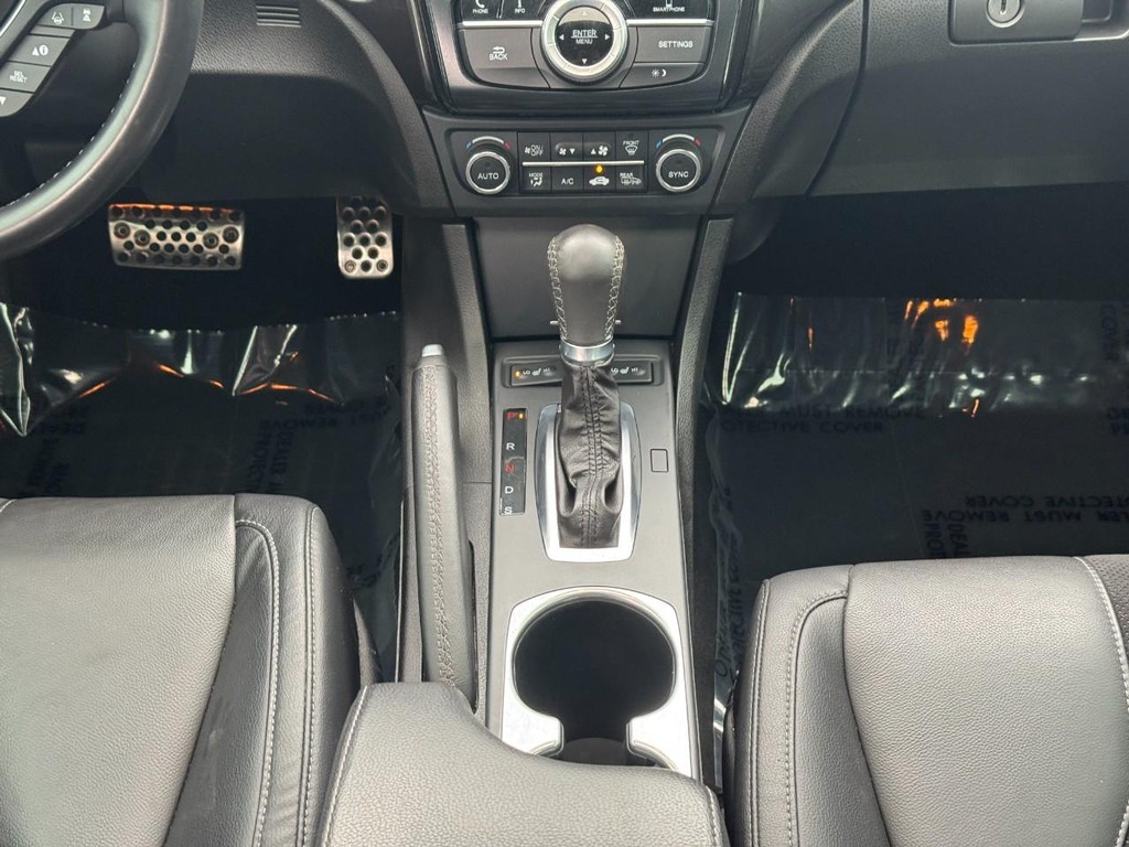 Acura ILX Vehicle Full-screen Gallery Image 15