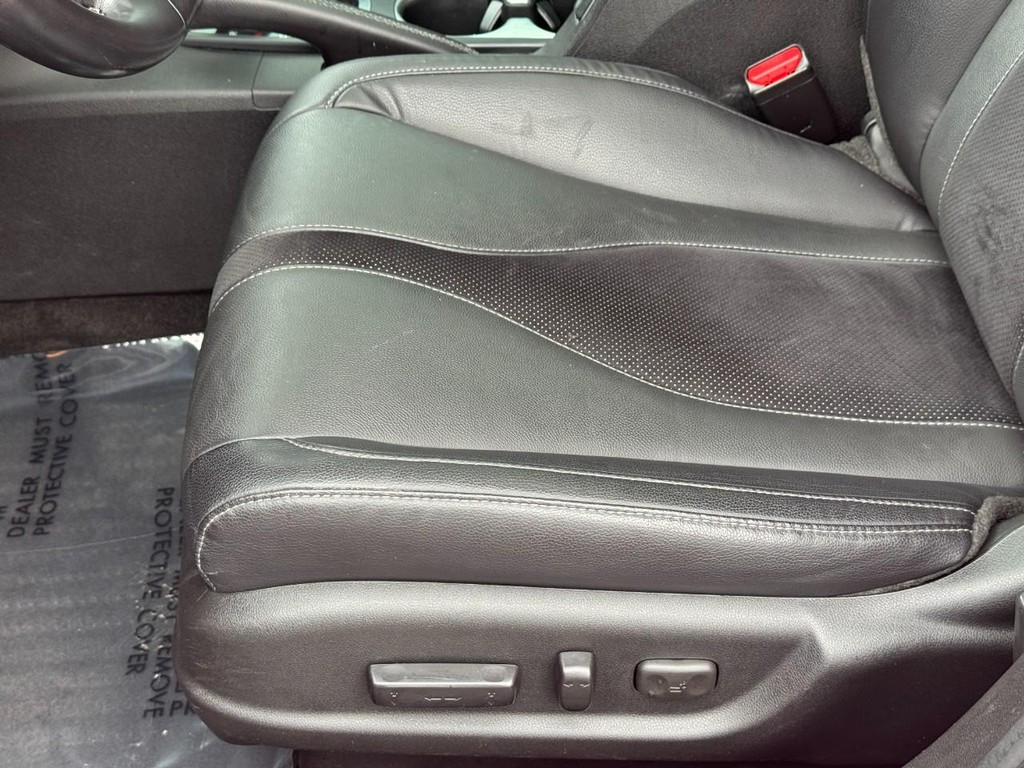 Acura ILX Vehicle Full-screen Gallery Image 18