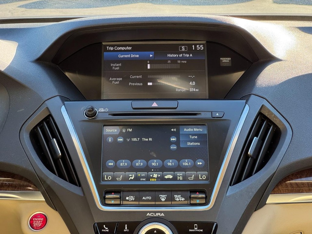 Acura MDX Vehicle Full-screen Gallery Image 15