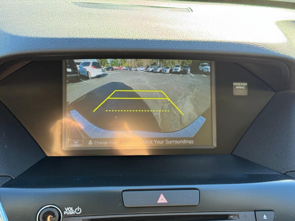 Acura MDX Vehicle Full-screen Gallery Image 25