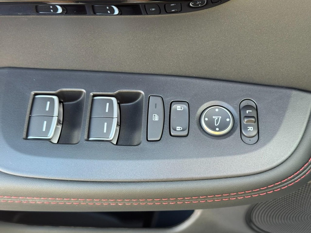 Acura ADX Vehicle Full-screen Gallery Image 17