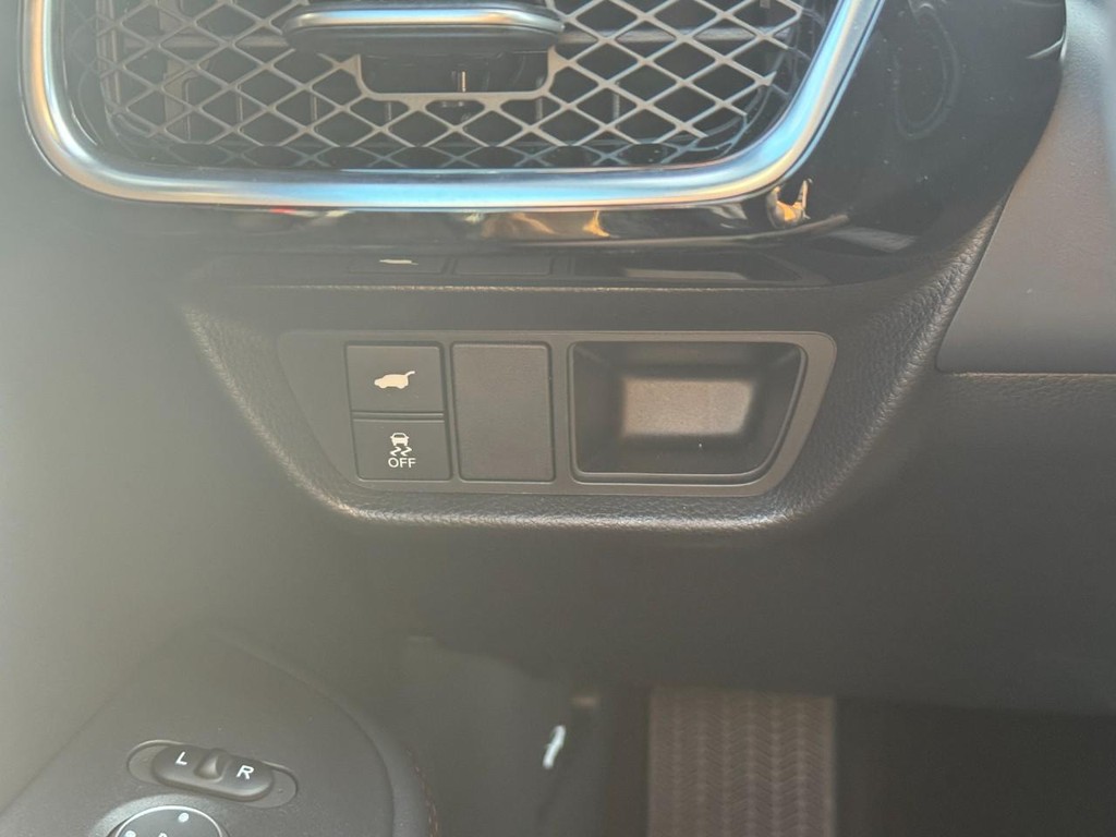 Acura ADX Vehicle Full-screen Gallery Image 19