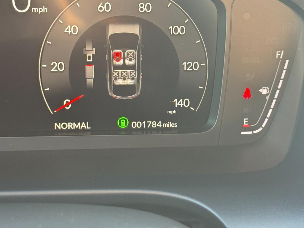 Acura ADX Vehicle Full-screen Gallery Image 23