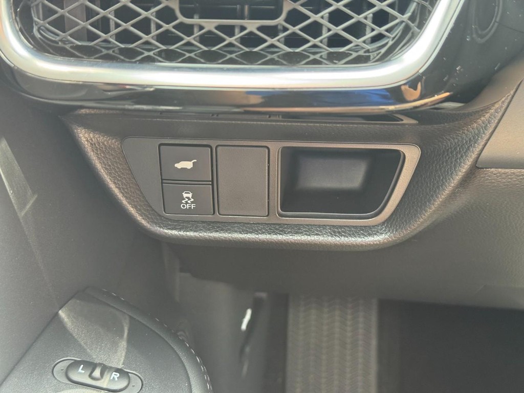 Acura ADX Vehicle Full-screen Gallery Image 17