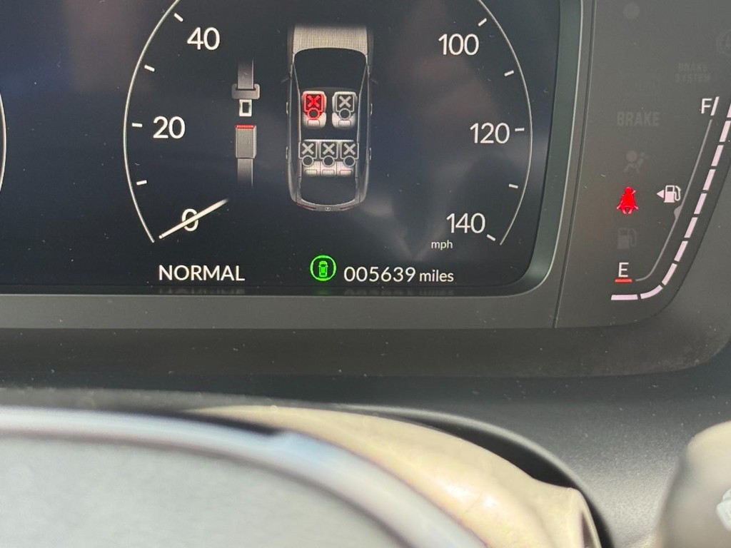 Acura ADX Vehicle Full-screen Gallery Image 21