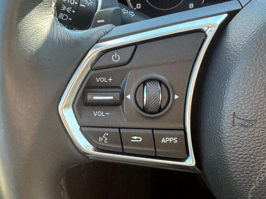 Acura RDX Vehicle Full-screen Gallery Image 20