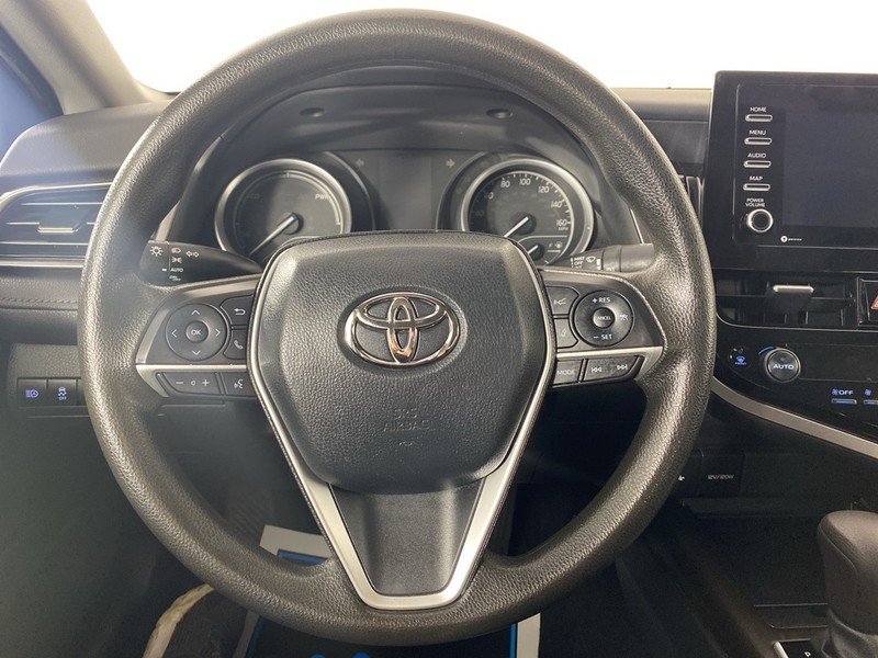 2021 Toyota Camry Hybrid LE photo