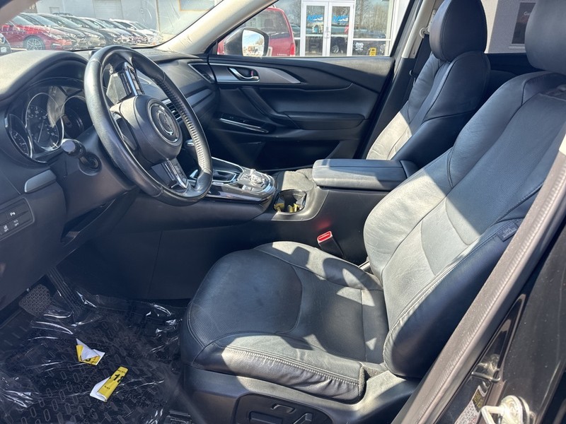 2018 Mazda CX-9 Touring photo