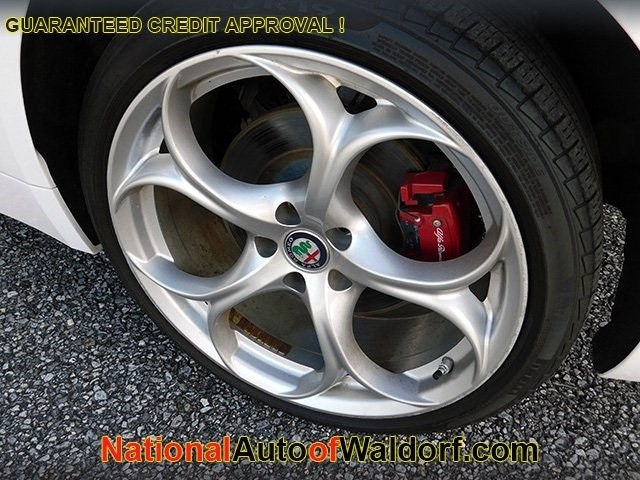 Alfa Romeo Giulia Vehicle Image 09