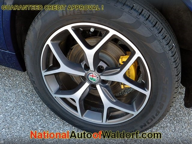 Alfa Romeo Stelvio Vehicle Image 09