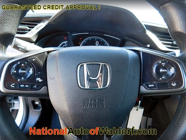 Honda Civic Hatchback Vehicle Image 16