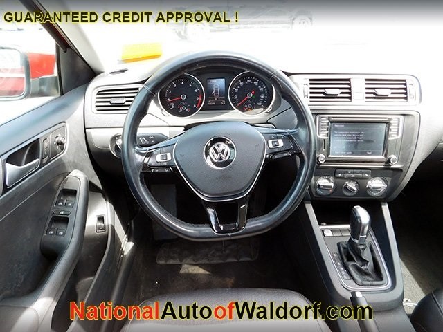 Volkswagen Jetta Vehicle Image 11