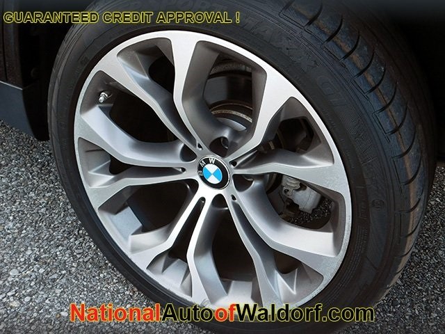 BMW X5 Vehicle Image 12