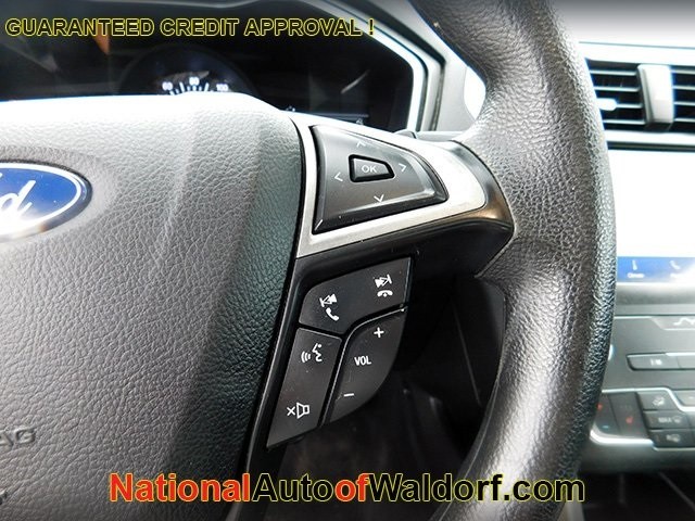 Ford Fusion Vehicle Image 21