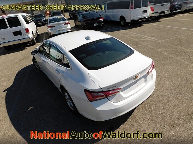 Chevrolet Malibu Vehicle Image 05