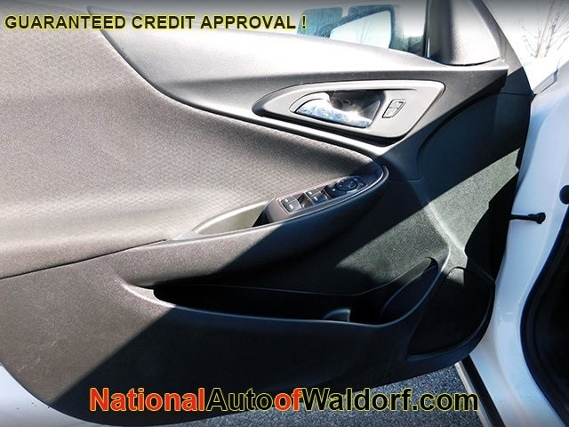 Chevrolet Malibu Vehicle Image 11