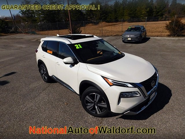 Nissan Rogue Vehicle Image 02