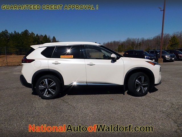 Nissan Rogue Vehicle Image 04