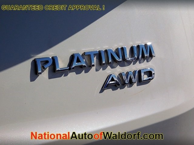 Nissan Rogue Vehicle Image 07