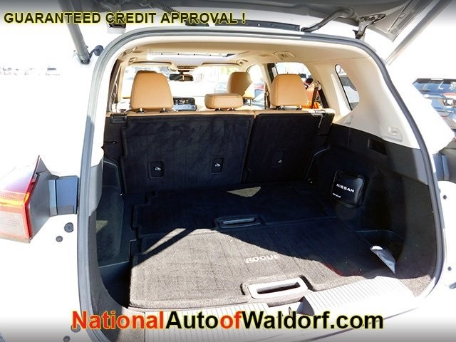 Nissan Rogue Vehicle Image 08