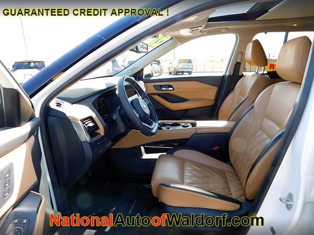 Nissan Rogue Vehicle Image 17