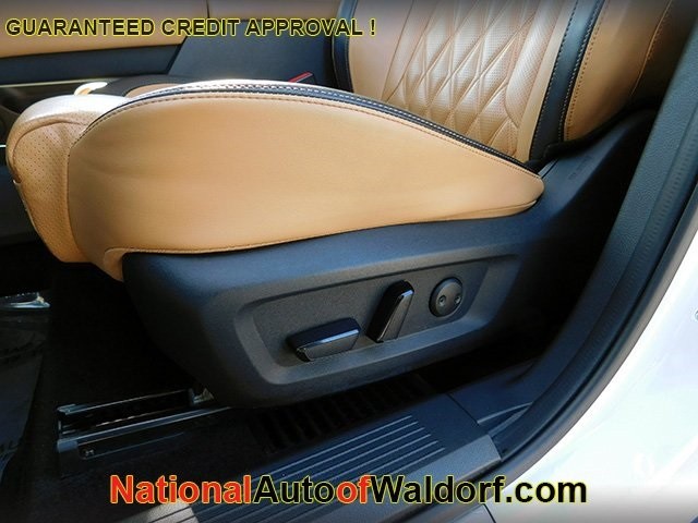 Nissan Rogue Vehicle Image 18