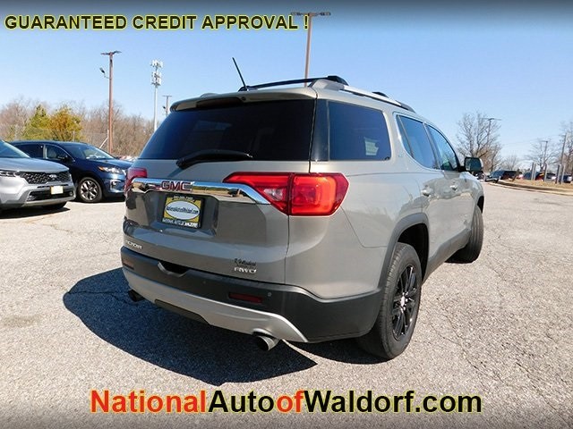 GMC Acadia Vehicle Image 05