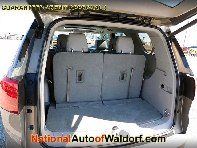 GMC Acadia Vehicle Image 10