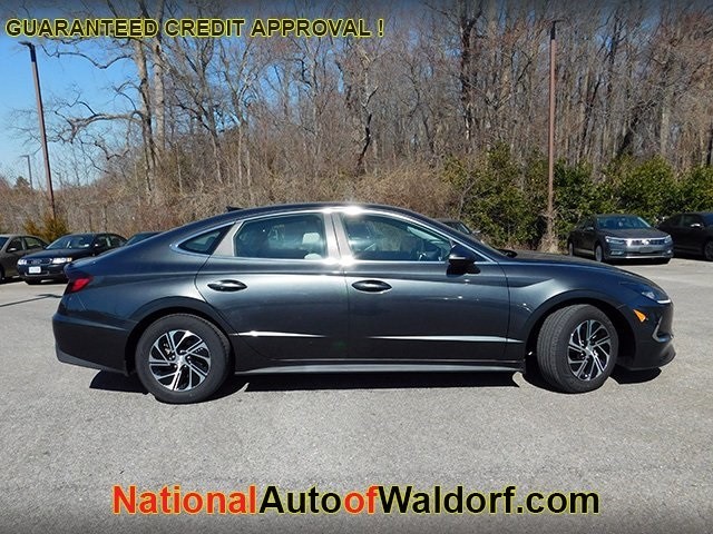 Hyundai Sonata Hybrid Vehicle Image 04