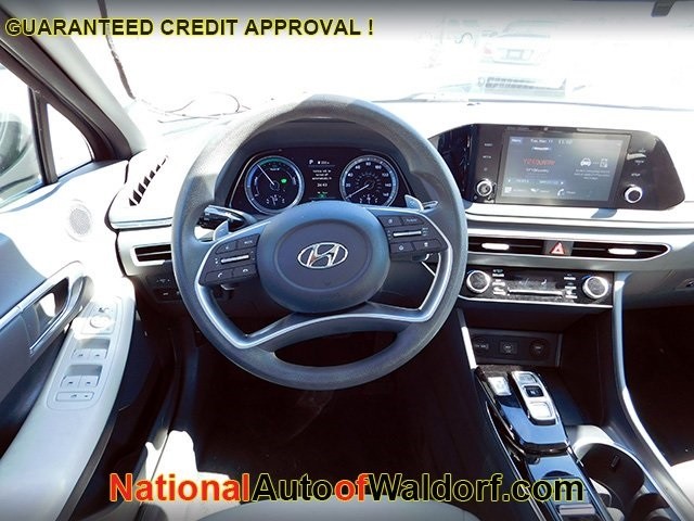 Hyundai Sonata Hybrid Vehicle Image 12