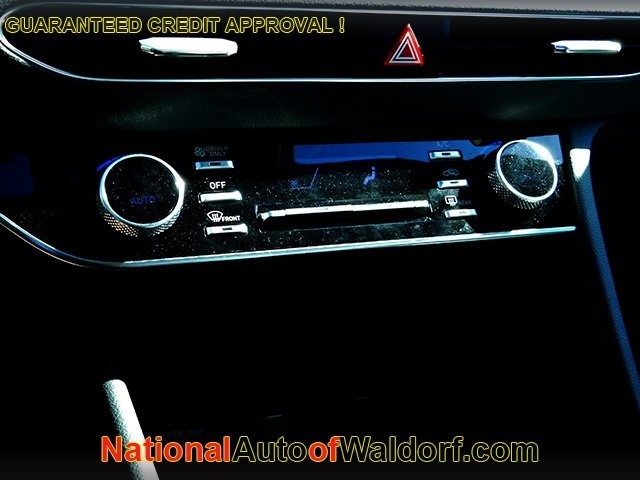 Hyundai Sonata Hybrid Vehicle Image 18
