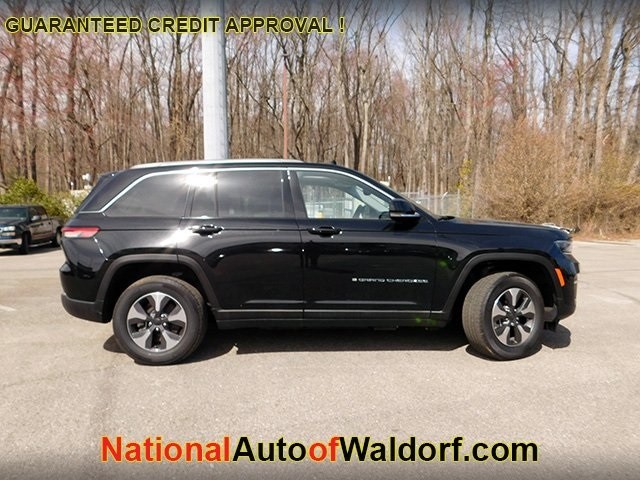 Jeep Grand Cherokee 4xe Vehicle Image 04