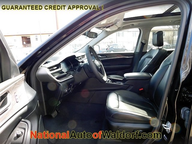 Jeep Grand Cherokee 4xe Vehicle Image 20