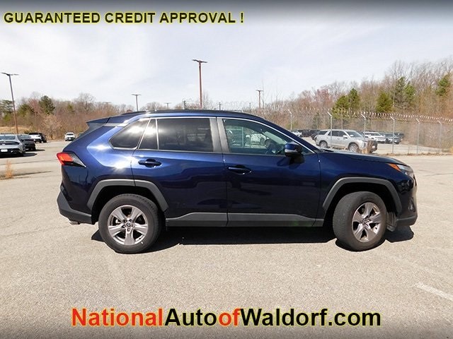 Toyota RAV4 Vehicle Image 03