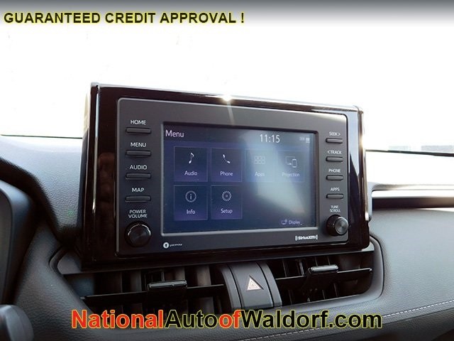 Toyota RAV4 Vehicle Image 16
