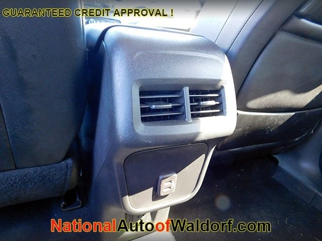 GMC Terrain Vehicle Image 12