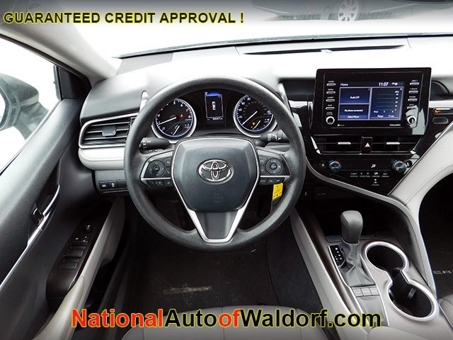 Toyota Camry Vehicle Image 09