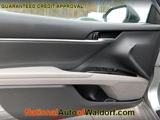 Toyota Camry Vehicle Image 10