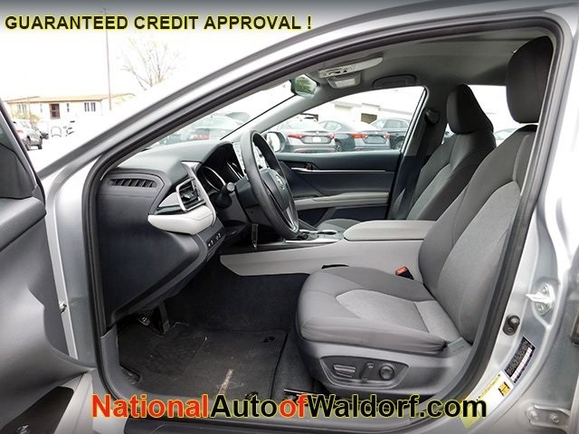 Toyota Camry Vehicle Image 11