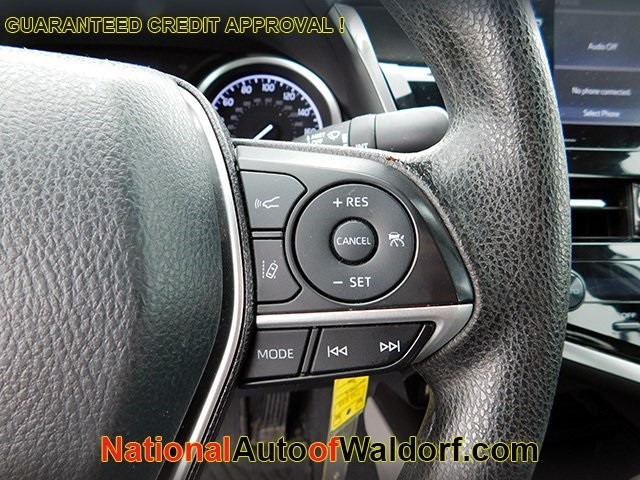 Toyota Camry Vehicle Image 16