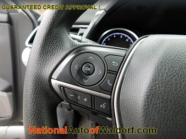 Toyota Camry Vehicle Image 17