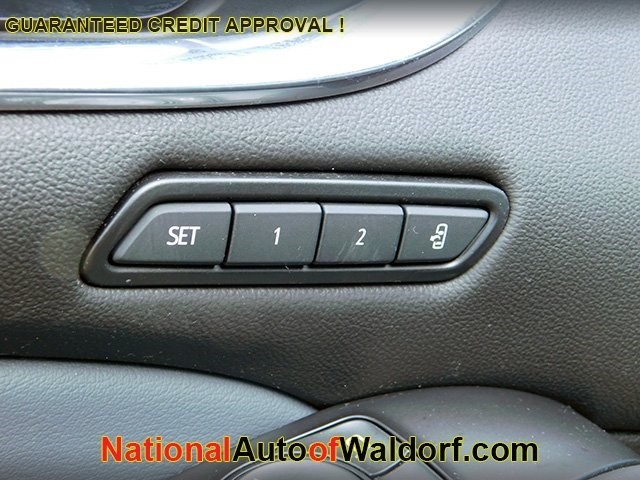 Buick Enclave Vehicle Image 28