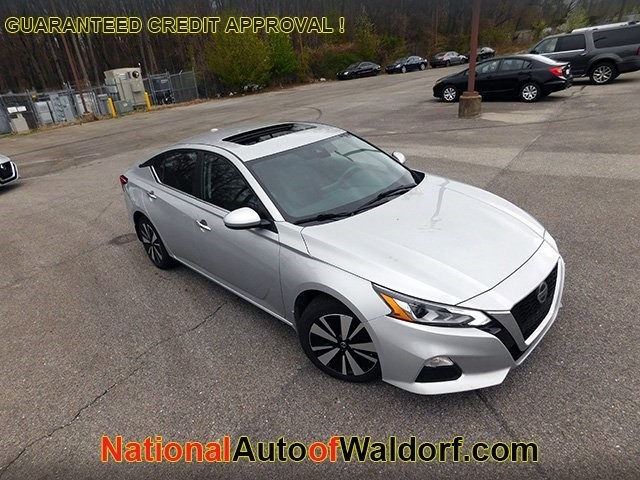 Nissan Altima Vehicle Image 02