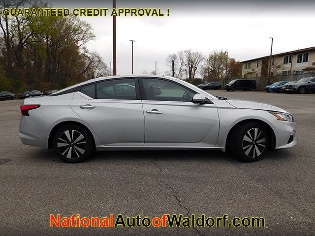 Nissan Altima Vehicle Image 04